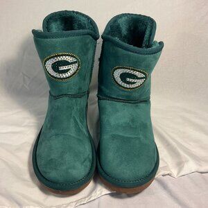 Green Bay Packers Slip On Boots, Sz 7W, Front Blingy Logo, Classic GB Green.